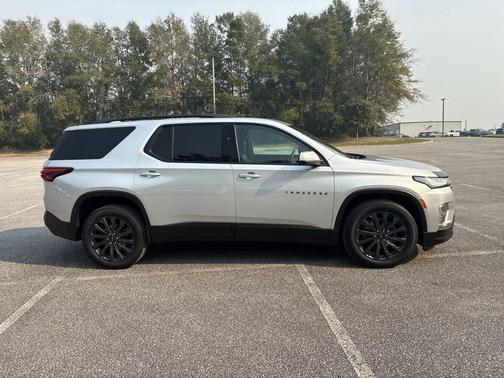 2022 Chevrolet Traverse RS