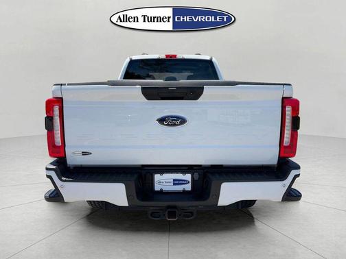 OXFORD WHITE 2023 Ford F-250 XL
