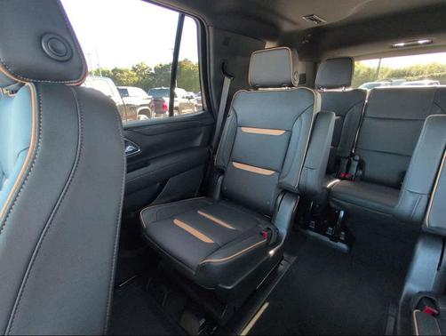 2024 GMC Yukon 4WD AT4