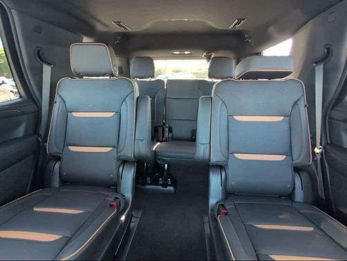 2024 GMC Yukon 4WD AT4