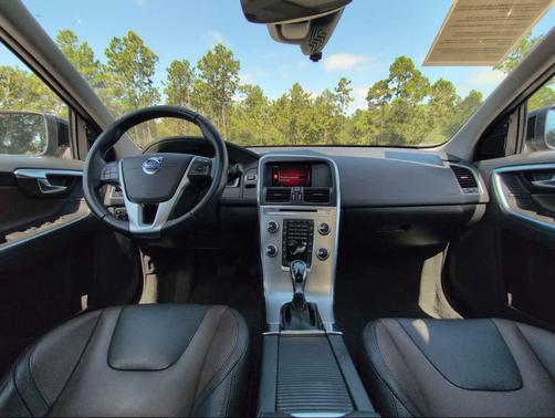 2017 Volvo XC60 T6 Dynamic