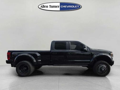 2022 Ford F-450 Platinum