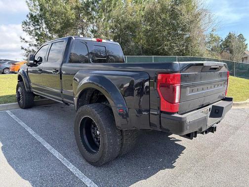 2022 Ford F-450 Platinum