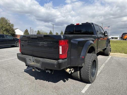 2022 Ford F-450 Platinum