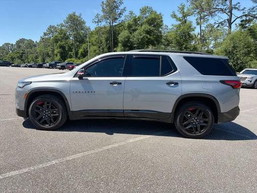 Sterling Gray Metallic 2023 Chevrolet Traverse Premier