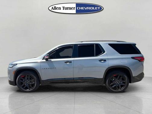 Sterling Gray Metallic 2023 Chevrolet Traverse Premier