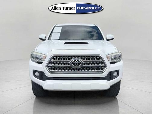 Super White 2016 Toyota Tacoma TRD Sport