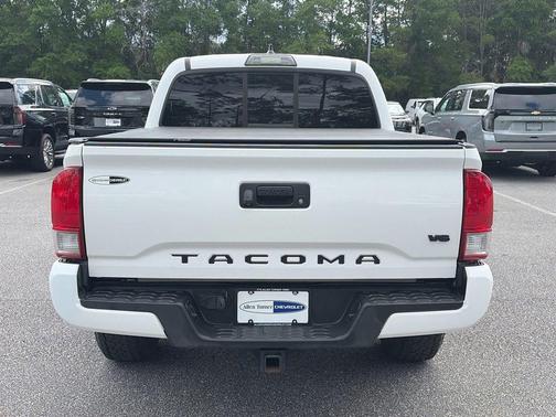 Super White 2016 Toyota Tacoma TRD Sport