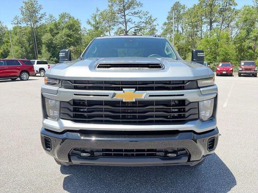 Sterling Gray Metallic 2026 Chevrolet Silverado 2500 Custom