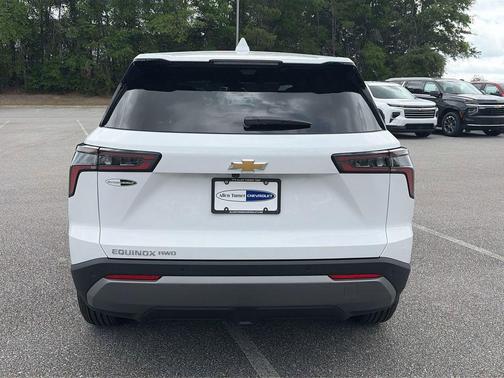 Summit White 2026 Chevrolet Equinox 1LT