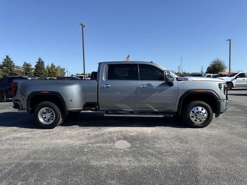 2025 GMC Sierra 3500 Denali