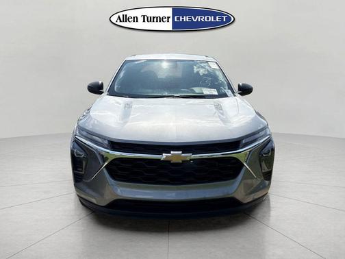 Sterling Gray Metallic 2026 Chevrolet Trax LS