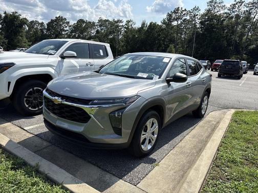 Sterling Gray Metallic 2026 Chevrolet Trax LS