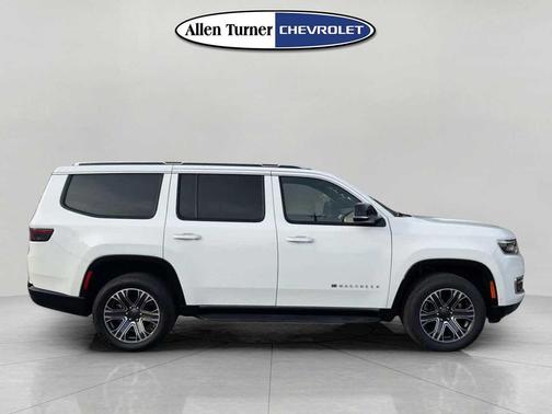 2024 Jeep Wagoneer Series II 4x2