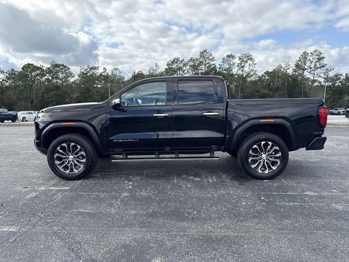 2023 GMC Canyon Denali