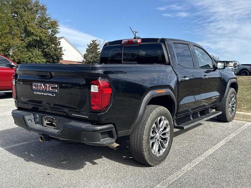 2023 GMC Canyon Denali