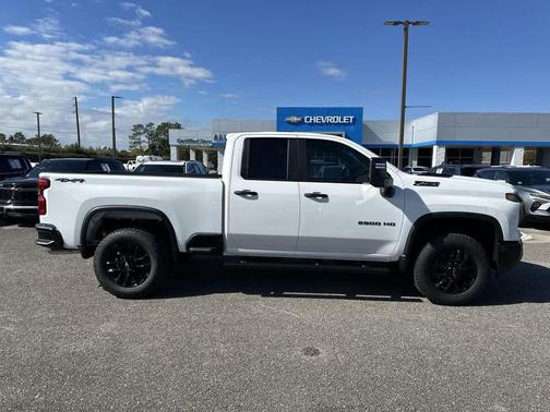 2026 Chevrolet Silverado 2500 Custom