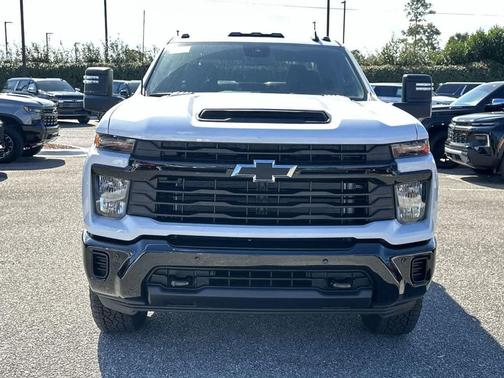 2026 Chevrolet Silverado 2500 Custom