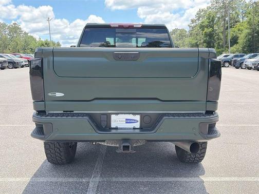 White Frost Tricoat 2024 GMC Sierra 2500 Denali