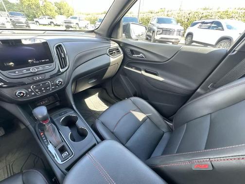 2022 Chevrolet Equinox FWD RS