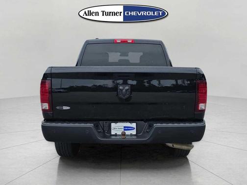 2024 RAM 1500 Classic Warlock Crew Cab 4x2 5'7' Box