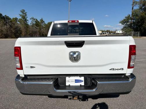 2020 RAM 2500 Tradesman Crew Cab 4X4 6'4' Box