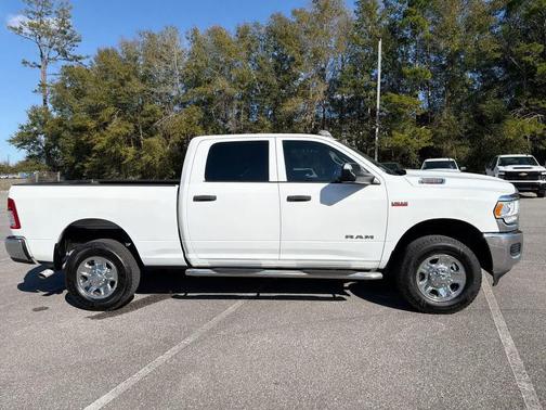 2020 RAM 2500 Tradesman Crew Cab 4X4 6'4' Box