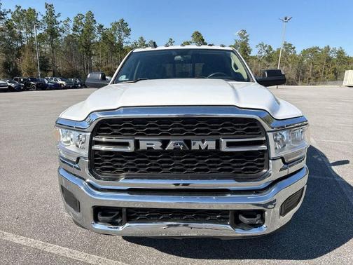2020 RAM 2500 Tradesman Crew Cab 4X4 6'4' Box