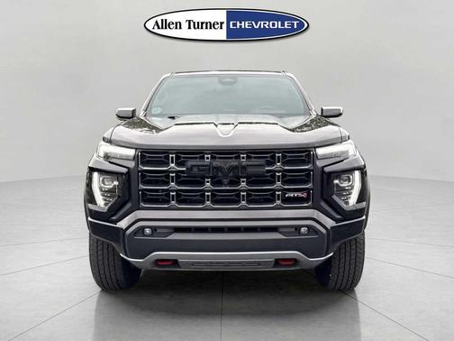 2024 GMC Canyon AT4