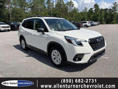Crystal White Pearl 2022 Subaru Forester Base