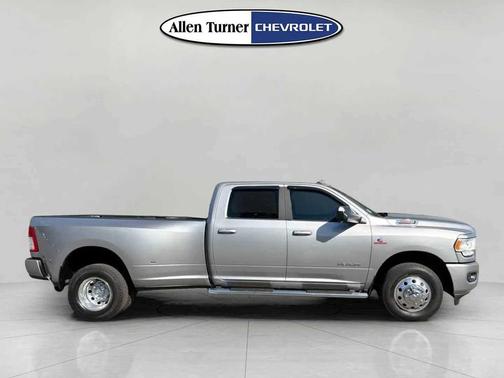 2019 RAM 3500 Big Horn Crew Cab 4x2 8' Box