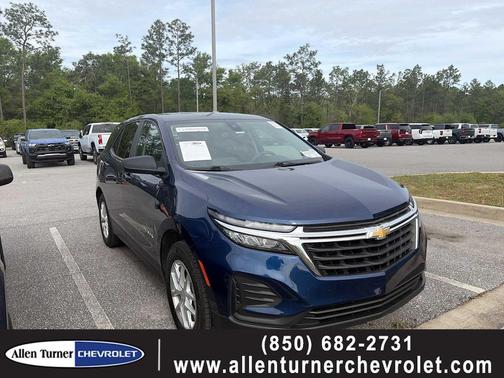 Blue Glow Metallic 2022 Chevrolet Equinox LS