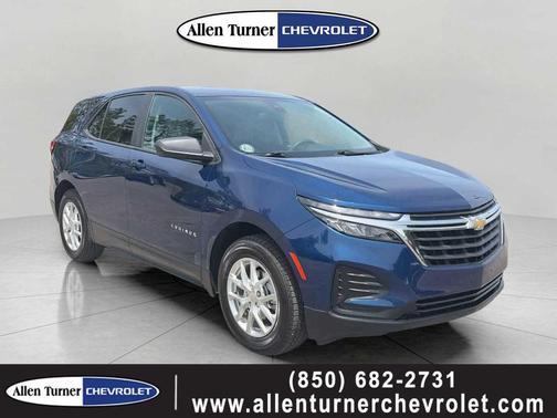 Blue Glow Metallic 2022 Chevrolet Equinox LS