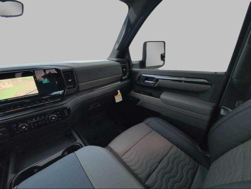 2025 Chevrolet Silverado 2500 4WD Crew Cab Standard Bed ZR2