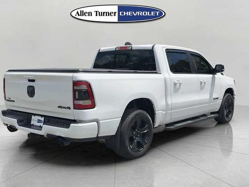 Bright White Clearcoat 2021 RAM 1500 Big Horn/Lone Star