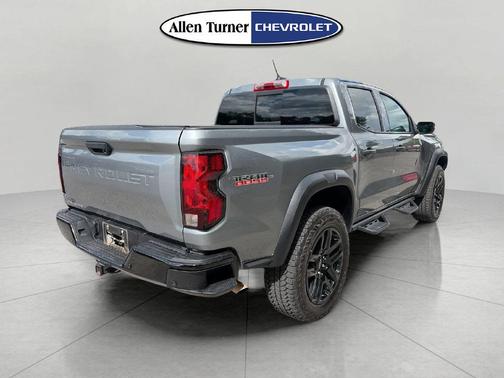 Sterling Gray Metallic 2024 Chevrolet Colorado Trail Boss