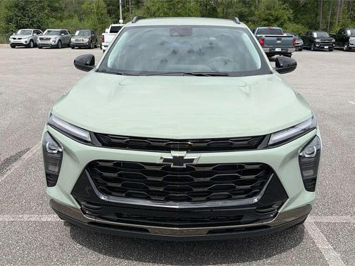 Cacti Green 2026 Chevrolet Trax FWD ACTIV