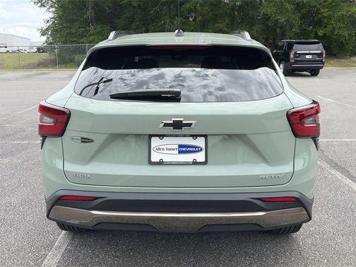 Cacti Green 2026 Chevrolet Trax FWD ACTIV