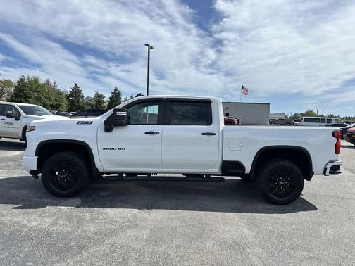 2024 Chevrolet Silverado 3500 LT