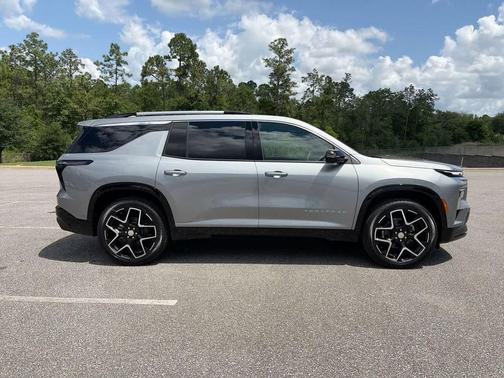 Sterling Gray Metallic 2026 Chevrolet Traverse High Country