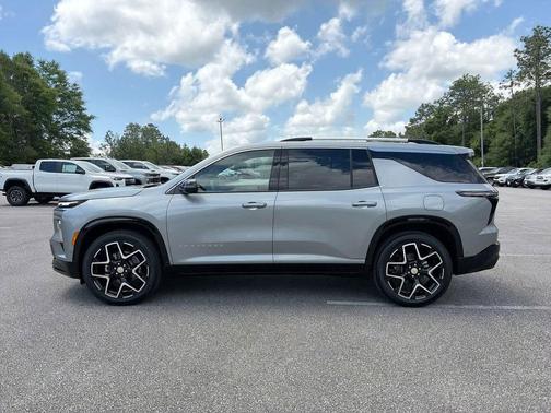 Sterling Gray Metallic 2026 Chevrolet Traverse High Country