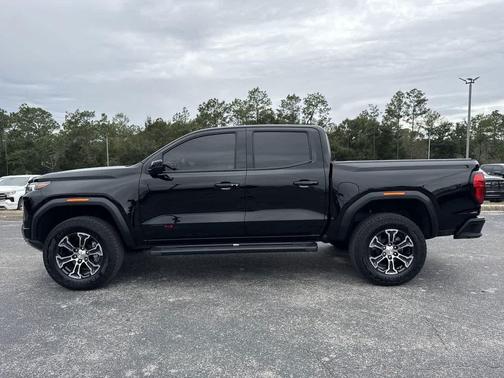 2024 GMC Canyon AT4