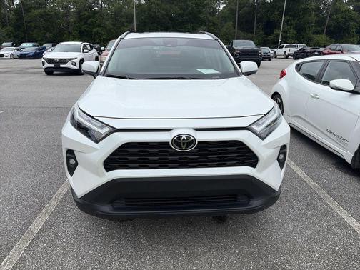 Wind Chill Pearl 2025 Toyota RAV4 XLE Premium