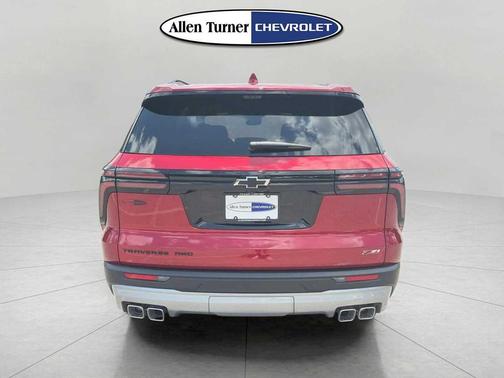 Radiant Red Tintcoat 2026 Chevrolet Traverse AWD Z71