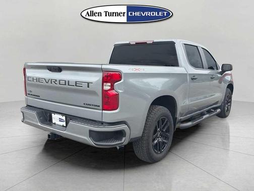 Sterling Gray Metallic 2026 Chevrolet Silverado 1500 Custom