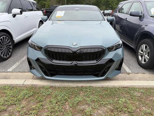 Cape York Green Metallic 2024 BMW 540 xDrive