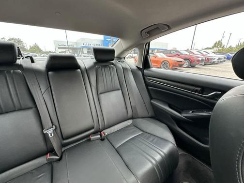 2020 Honda Accord Touring 2.0T