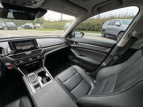 2020 Honda Accord Touring 2.0T