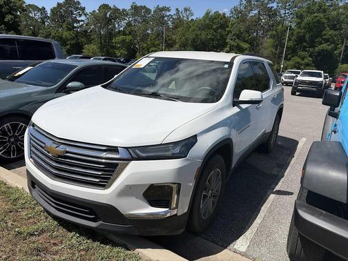Summit White 2023 Chevrolet Traverse LT Leather