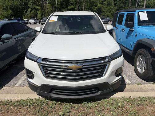 Summit White 2023 Chevrolet Traverse LT Leather